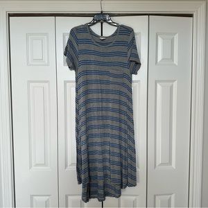 Small Lularoe Carly Shift Dress